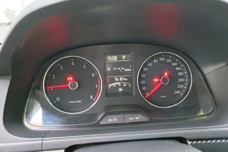 Used Volkswagen Lavida 2013 Revised Version 1.4 TSI DSG Comfort Edition Instrument Cluster