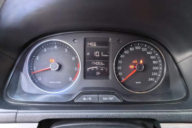 Used Volkswagen Lavida 2013 Revised Classic 1.6L Manual Fashion Edition Instrument Cluster