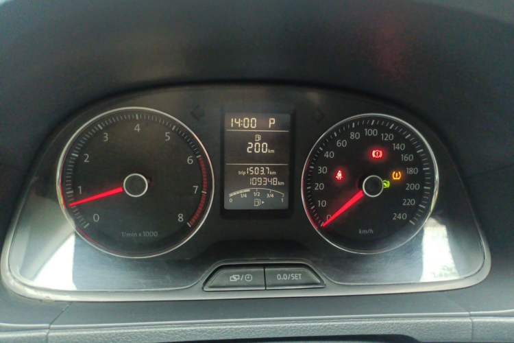 Used Volkswagen Lavida 2013 1.4TSI DSG Comfort Edition Instrument Cluster