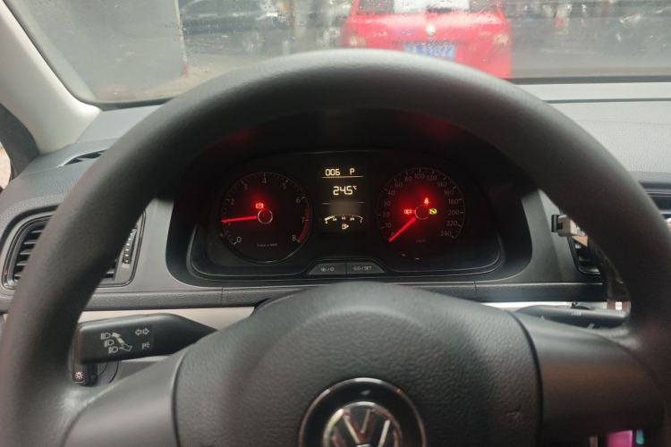 Used Volkswagen Lavida 2013 1.6L Automatic Fashion Edition Instrument Cluster