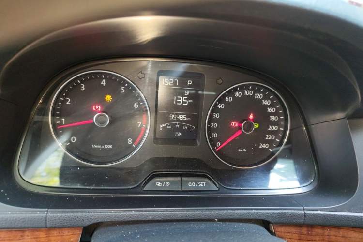 Used Volkswagen Lavida 2013 Revised Version 1.4 TSI DSG Comfort Edition Instrument Cluster
