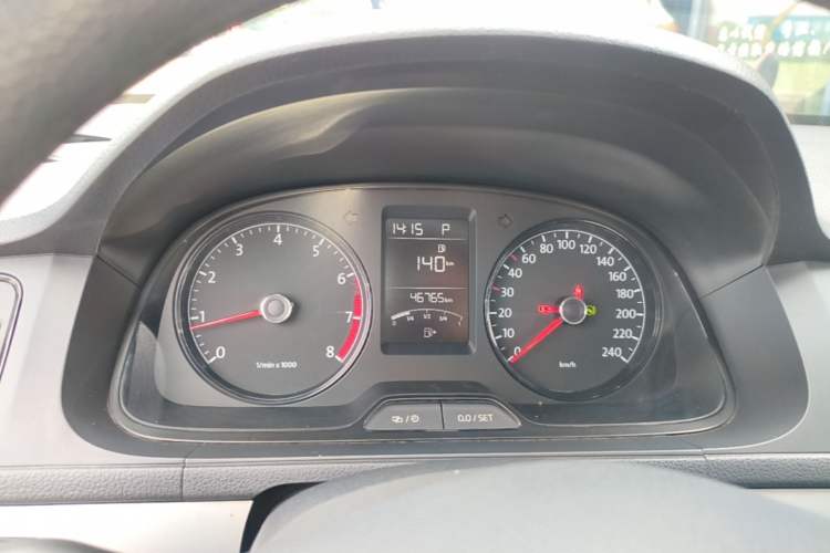 Used Volkswagen Lavida 2013 Revised Classic 1.6L Automatic Fashion Edition Instrument Cluster