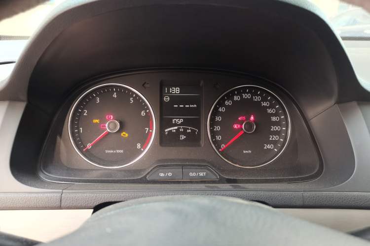 Used Volkswagen Lavida 2013 Revised Version 1.4 TSI Manual Comfort Edition Instrument Cluster