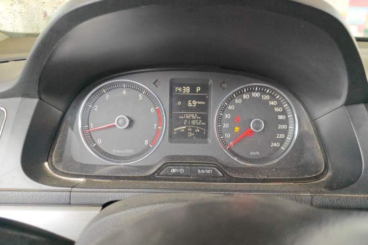Used Volkswagen Lavida 2013 1.4TSI DSG Comfort Edition Instrument Cluster