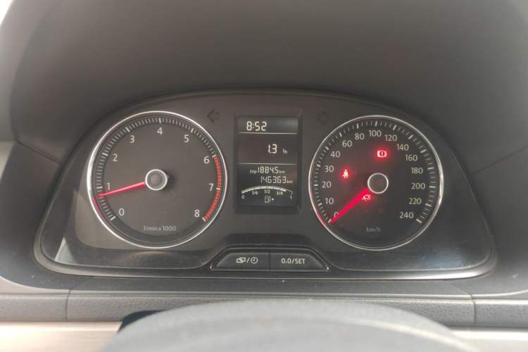Used Volkswagen Lavida 2013 1.4TSI Manual Comfort Edition Instrument Cluster