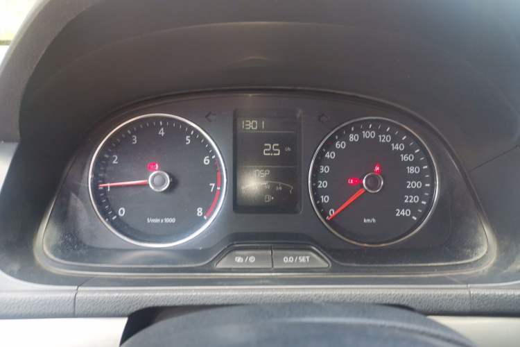 Used Volkswagen Lavida 2013 Restyled Classic 1.6L Manual Comfort Edition Instrument Cluster
