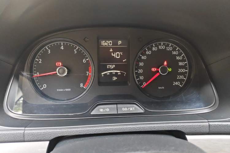Used Volkswagen Lavida 2013 Classic 1.6L Automatic Fashion Edition Instrument Cluster