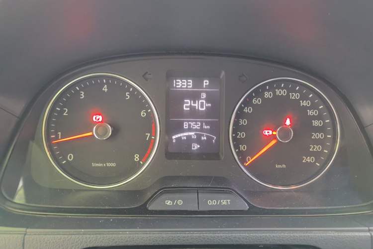 Used Volkswagen Lavida 2013 Revised Version 1.4 TSI DSG Comfort Edition Instrument Cluster