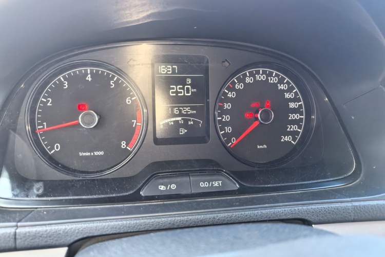 Used Volkswagen Lavida 2013 Revised Classic 1.6L Manual Fashion Edition Instrument Cluster