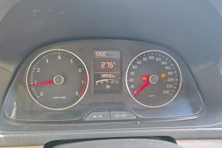 Used Volkswagen Lavida 2013 Restyled Classic 1.6L Manual Comfort Edition Instrument Cluster