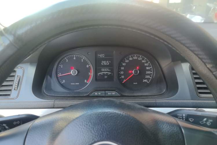 Used Volkswagen Lavida 2013 Revised Classic 1.6L Manual Fashion Edition Instrument Cluster