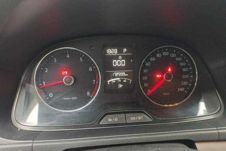 Used Volkswagen Lavida 2013 Restyled Classic 1.6L Automatic Comfort Edition Instrument Cluster