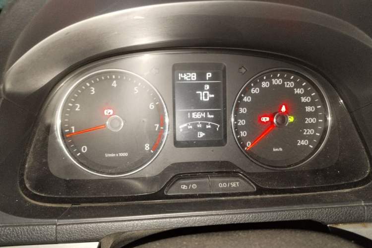 Used Volkswagen Lavida 2013 Restyled Classic 1.6L Automatic Comfort Edition Instrument Cluster