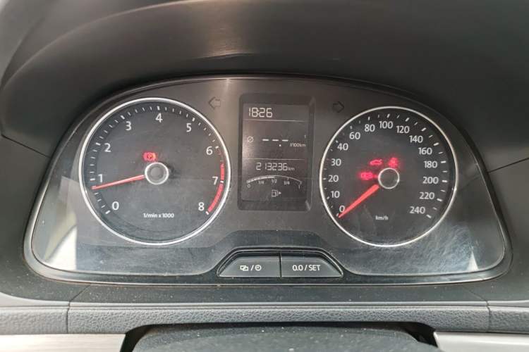 Used Volkswagen Lavida 2013 1.4TSI Manual Comfort Edition Instrument Cluster