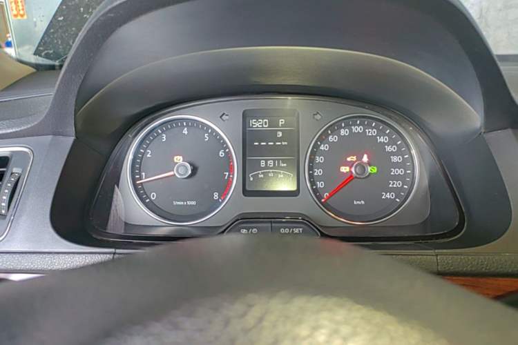 Used Volkswagen Lavida 2013 Restyled Classic 1.6L Automatic Comfort Edition Instrument Cluster