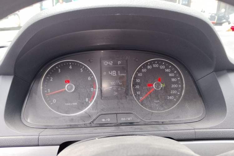 Used Volkswagen Lavida 2013 Restyled Classic 1.6L Automatic Comfort Edition Instrument Cluster