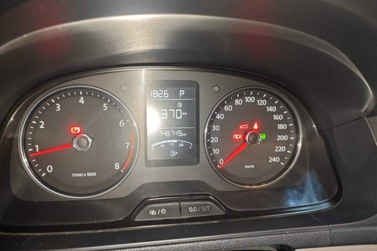Used Volkswagen Lavida 2013 Restyled Classic 1.6L Automatic Comfort Edition Instrument Cluster