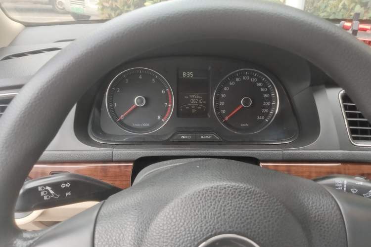 Used Volkswagen Lavida 2013 1.4TSI DSG Comfort Edition Instrument Cluster