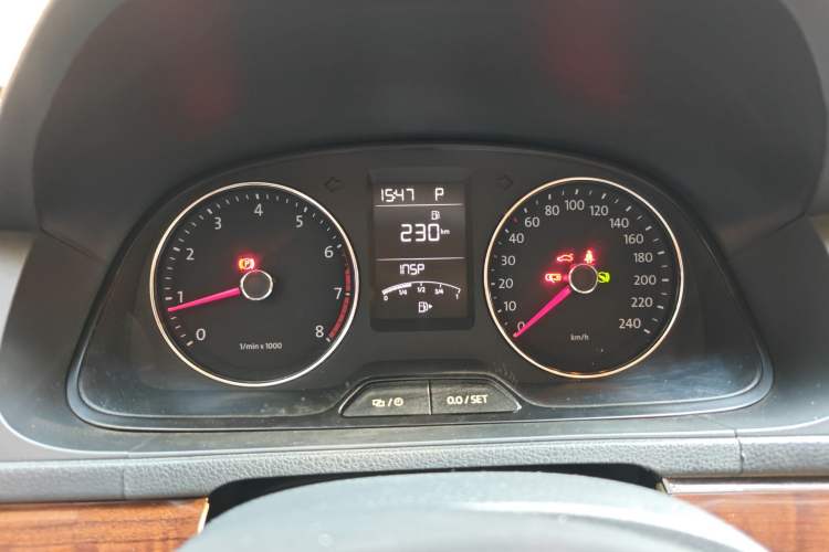 Used Volkswagen Lavida 2013 Restyled Classic 1.6L Automatic Comfort Edition Instrument Cluster
