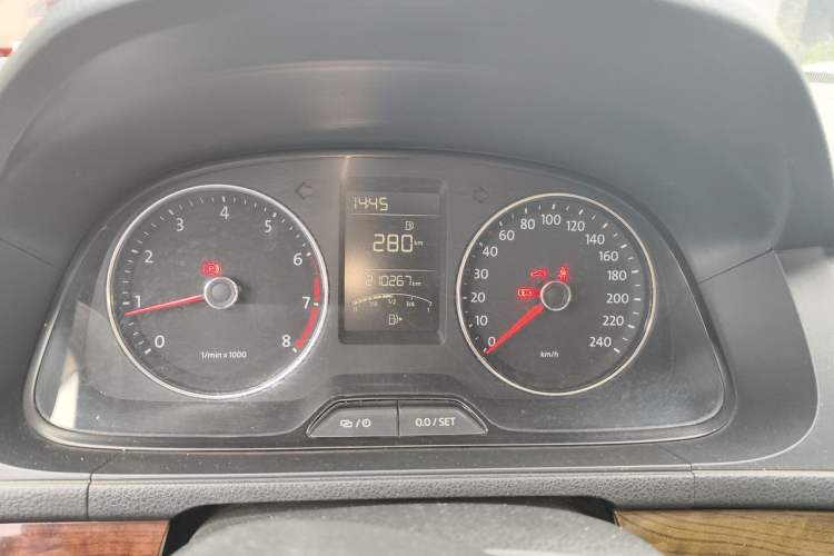 Used Volkswagen Lavida 2013 Restyled Classic 1.6L Manual Comfort Edition Instrument Cluster