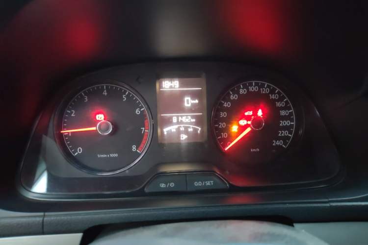 Used Volkswagen Lavida 2013 Revised Classic 1.6L Manual Fashion Edition Instrument Cluster
