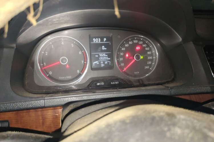 Used Volkswagen Lavida 2013 1.4TSI DSG Comfort Edition Instrument Cluster
