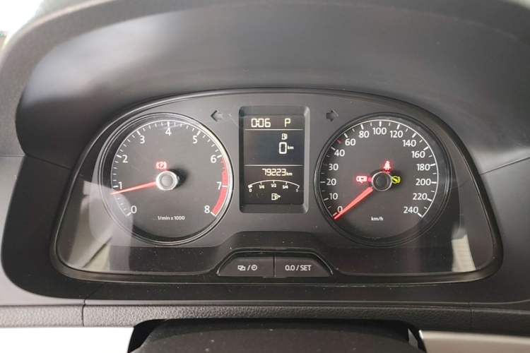 Used Volkswagen Lavida 2013 Revised Classic 1.6L Automatic Fashion Edition Instrument Cluster