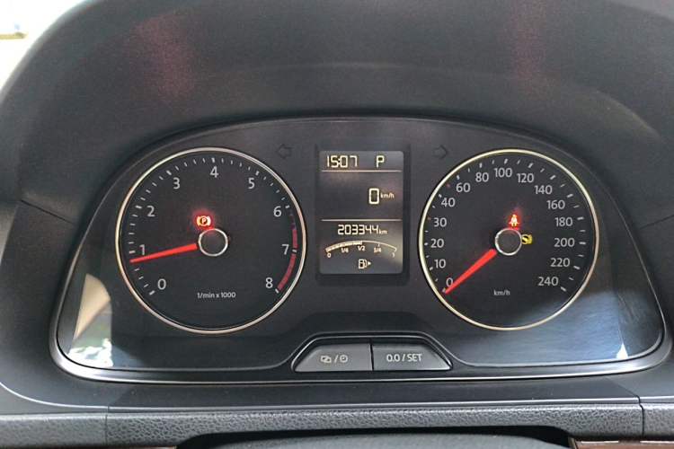 Used Volkswagen Lavida 2013 Revised Version 1.4 TSI DSG Comfort Edition Instrument Cluster