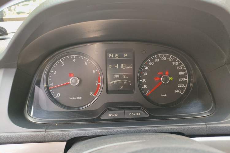 Used Volkswagen Lavida 2013 Revised Classic 1.6L Automatic Fashion Edition Instrument Cluster