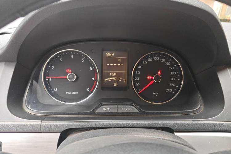 Used Volkswagen Lavida 2013 Restyled Classic 1.6L Manual Comfort Edition Instrument Cluster