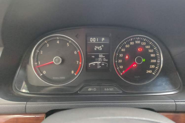 Used Volkswagen Lavida 2013 1.4TSI DSG Comfort Edition Instrument Cluster