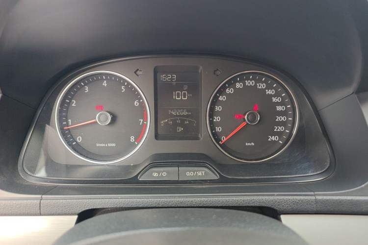 Used Volkswagen Lavida 2013 Restyled Classic 1.6L Manual Comfort Edition Instrument Cluster
