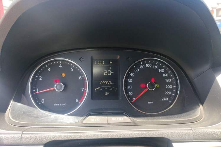 Used Volkswagen Lavida 2013 Restyled Classic 1.6L Automatic Comfort Edition Instrument Cluster