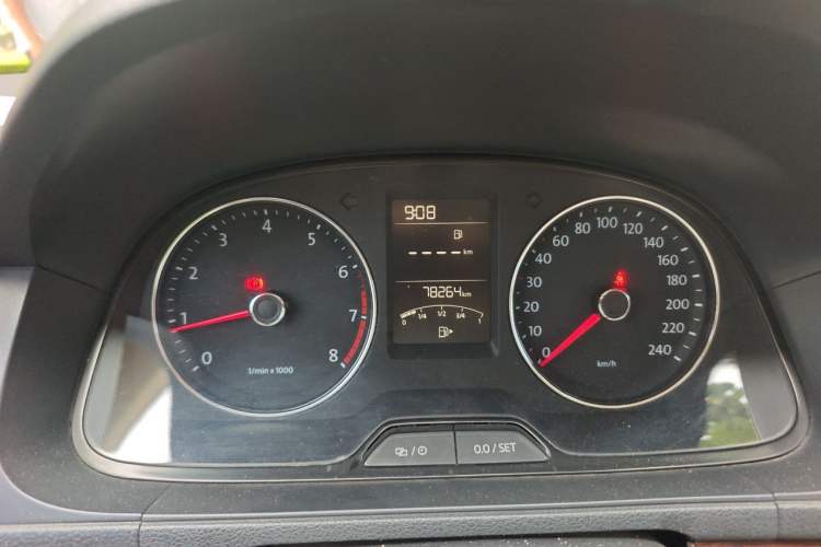 Used Volkswagen Lavida 2013 Restyled Classic 1.6L Manual Comfort Edition Instrument Cluster
