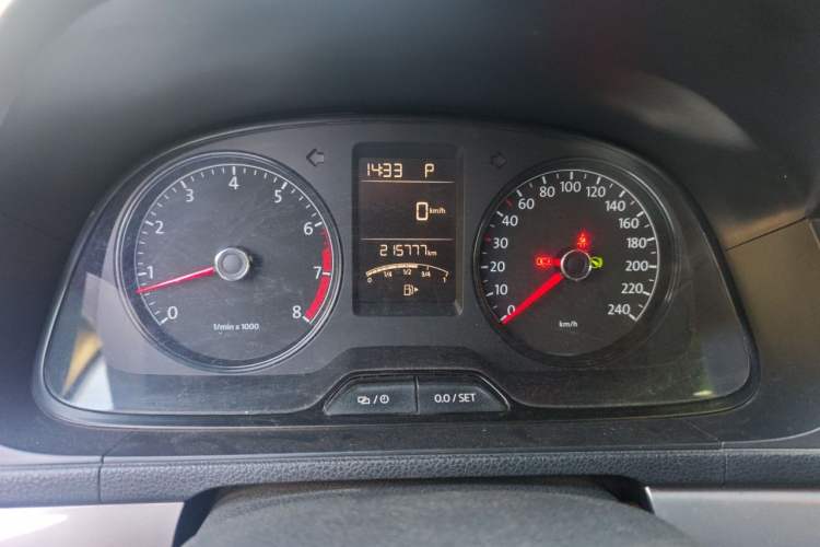 Used Volkswagen Lavida 2013 Revised Classic 1.6L Automatic Fashion Edition Instrument Cluster