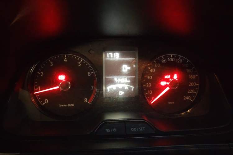 Used Volkswagen Lavida 2013 Revised Classic 1.6L Manual Fashion Edition Instrument Cluster