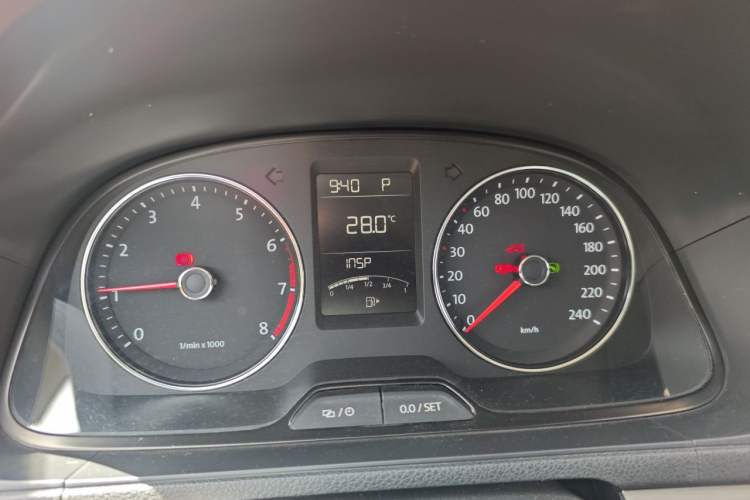 Used Volkswagen Lavida 2013 Restyled Classic 1.6L Automatic Comfort Edition Instrument Cluster