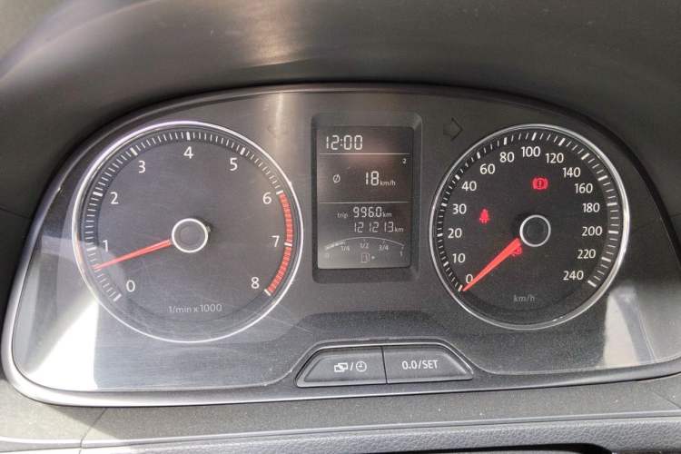 Used Volkswagen Lavida 2013 1.4 TSI Manual Luxury Edition Instrument Cluster