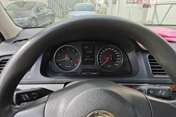 Used Volkswagen Lavida 2013 Restyled Classic 1.6L Automatic Comfort Edition Instrument Cluster