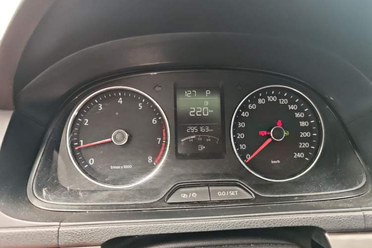 Used Volkswagen Lavida 2013 Restyled Classic 1.6L Automatic Comfort Edition Instrument Cluster