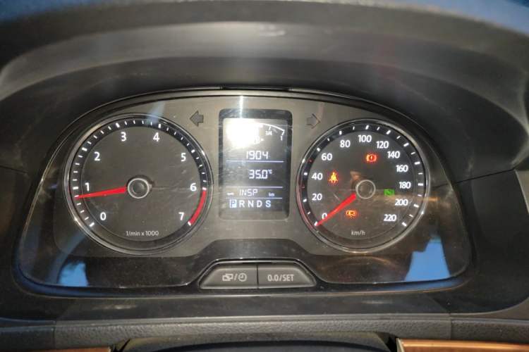 Used Volkswagen Lavida 2013 1.6L Automatic Comfort Edition Instrument Cluster