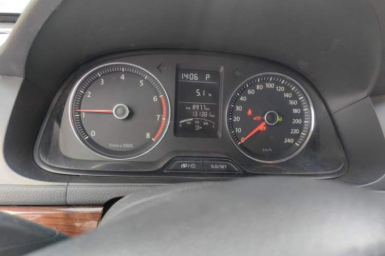 Used Volkswagen Lavida 2013 1.4TSI DSG Comfort Edition Instrument Cluster