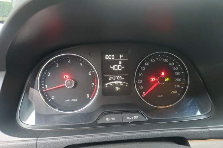 Used Volkswagen Lavida 2013 Restyled Classic 1.6L Automatic Comfort Edition Instrument Cluster