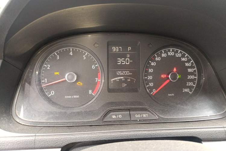 Used Volkswagen Lavida 2013 Revised Classic 1.6L Automatic Fashion Edition Instrument Cluster