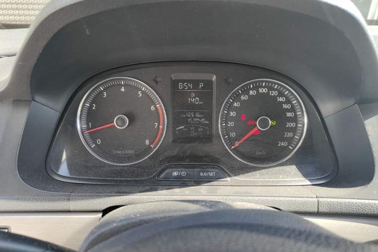 Used Volkswagen Lavida 2013 1.4TSI DSG Comfort Edition Instrument Cluster