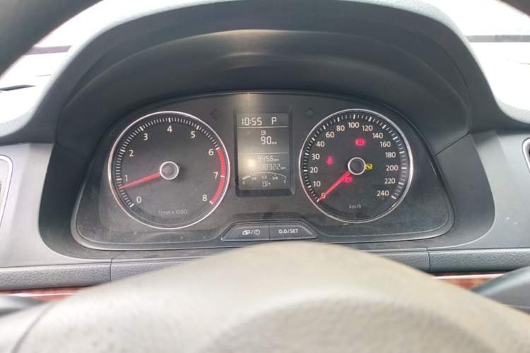 Used Volkswagen Lavida 2013 1.4TSI DSG Comfort Edition Instrument Cluster