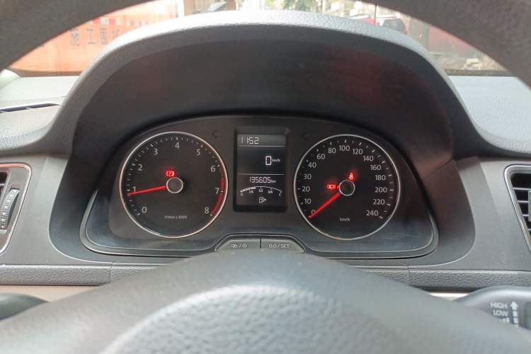 Used Volkswagen Lavida 2013 Restyled Classic 1.6L Manual Comfort Edition Instrument Cluster