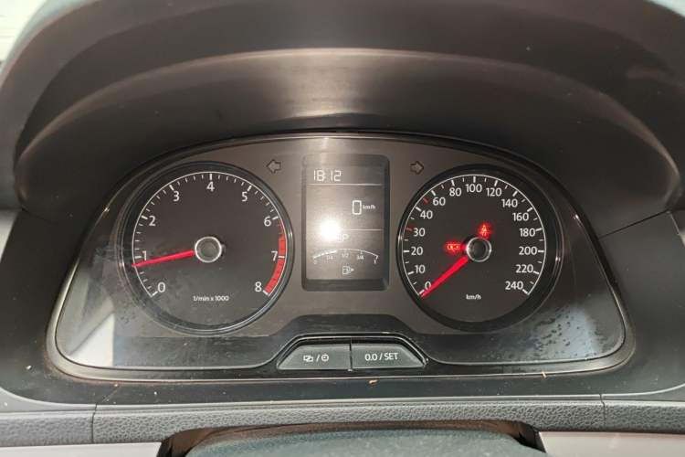 Used Volkswagen Lavida 2013 Revised Classic 1.6L Manual Fashion Edition Instrument Cluster
