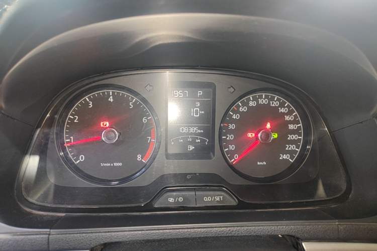 Used Volkswagen Lavida 2013 Revised Classic 1.6L Automatic Fashion Edition Instrument Cluster