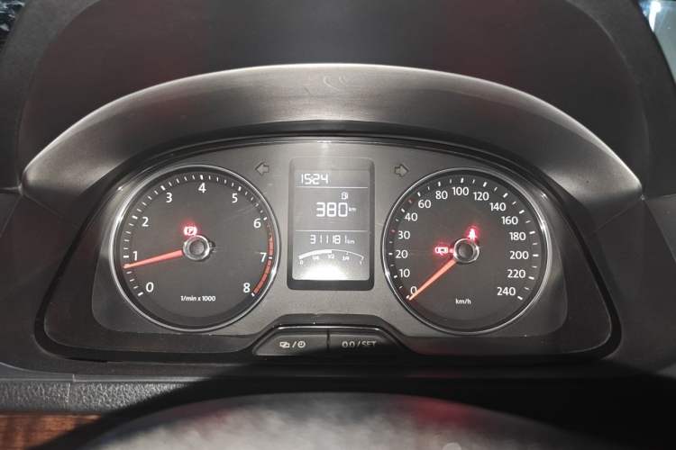 Used Volkswagen Lavida 2013 Restyled Classic 1.6L Manual Comfort Edition Instrument Cluster